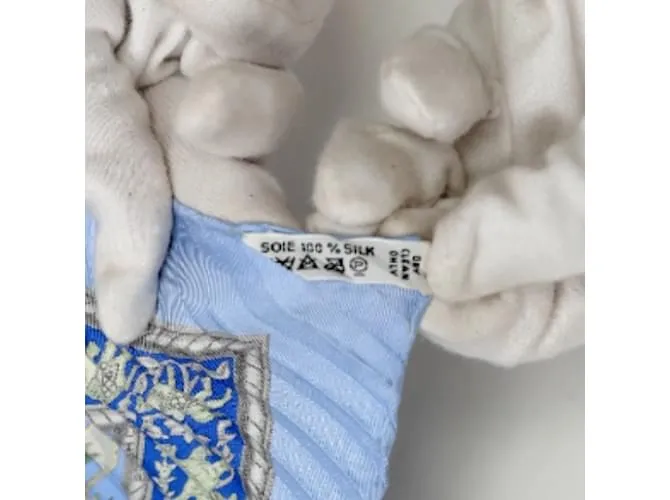 Bufanda de seda azul Hermès 