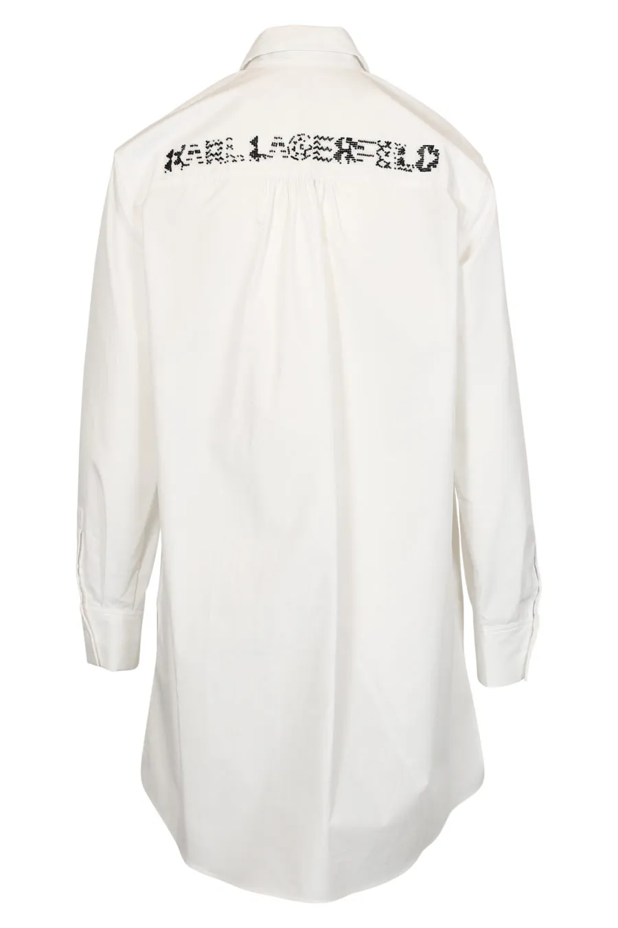 Camisa blanca larga con logo en abalorios