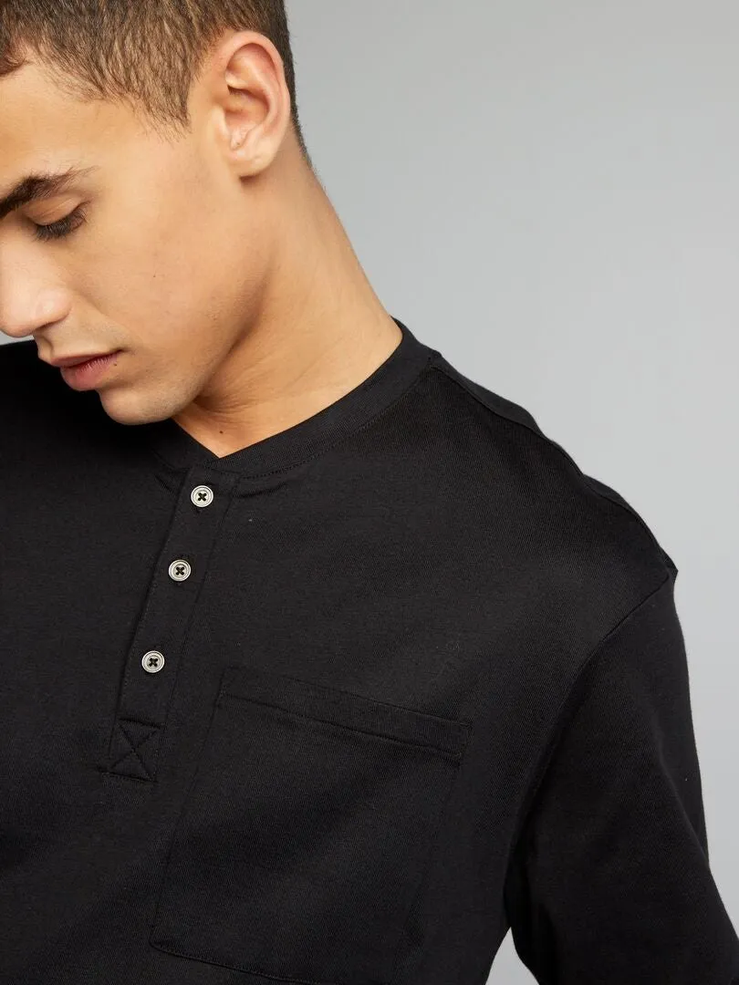 CAMISETA CON CUELLO PANADERO  NEGRO