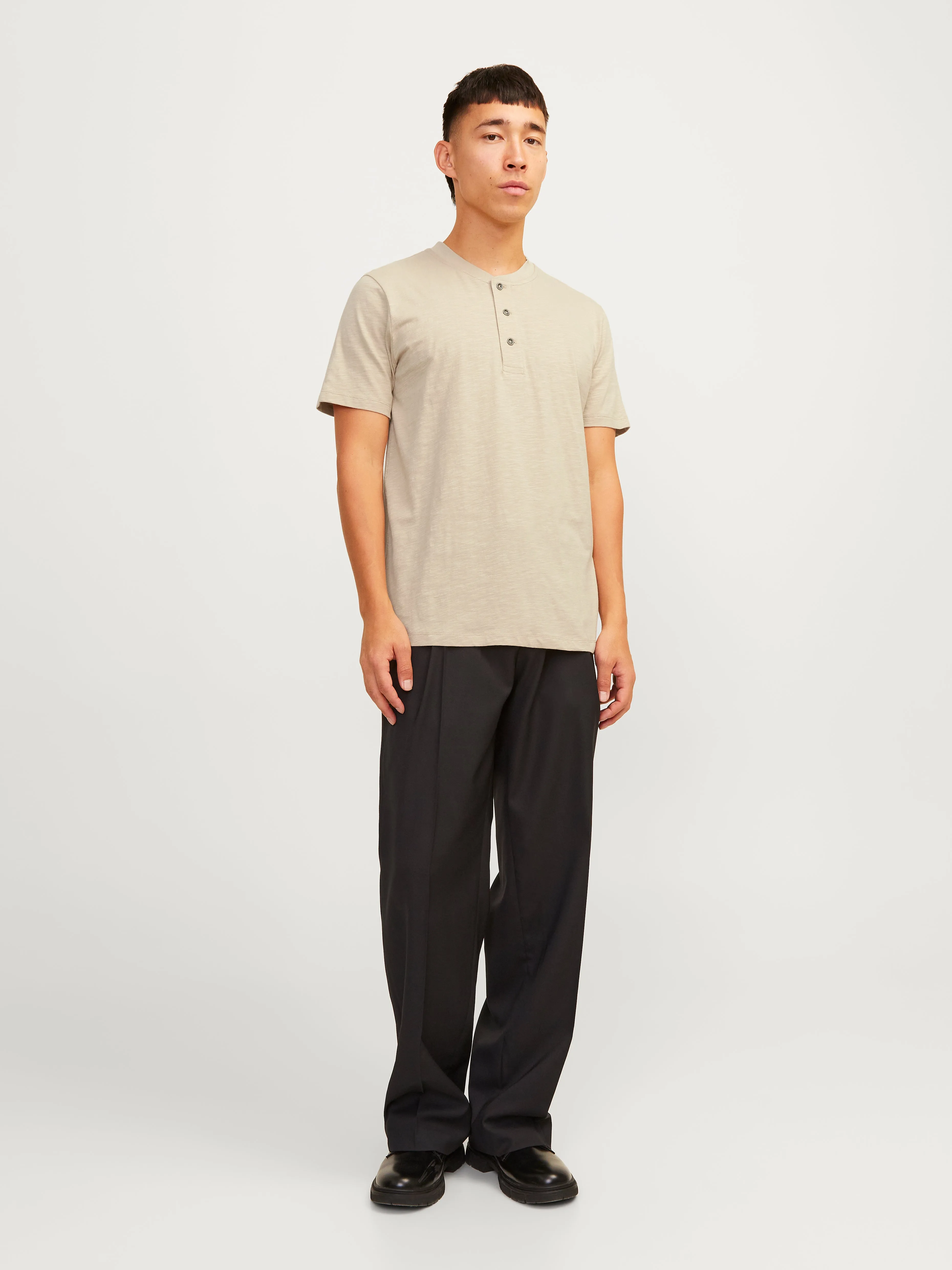 Camiseta Liso Cuello Mao | Beige | Jack & Jones®
