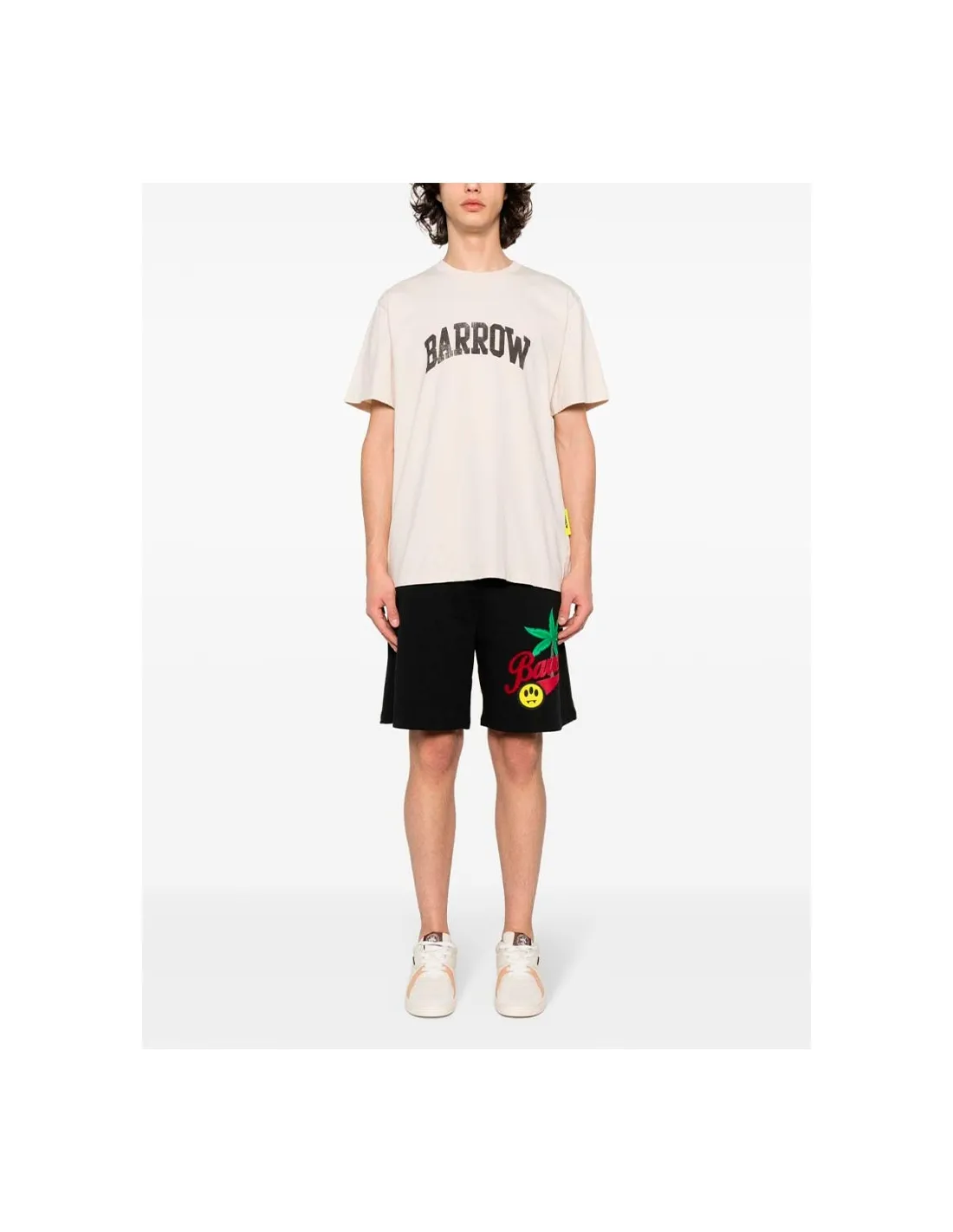 Camiseta marfil con logo estampado
