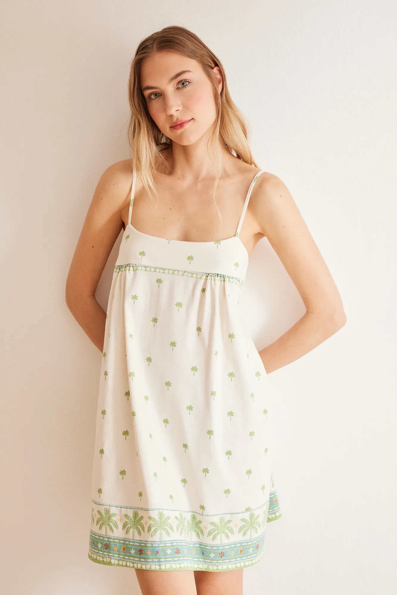 Camisón corto 100% algodón palmeras