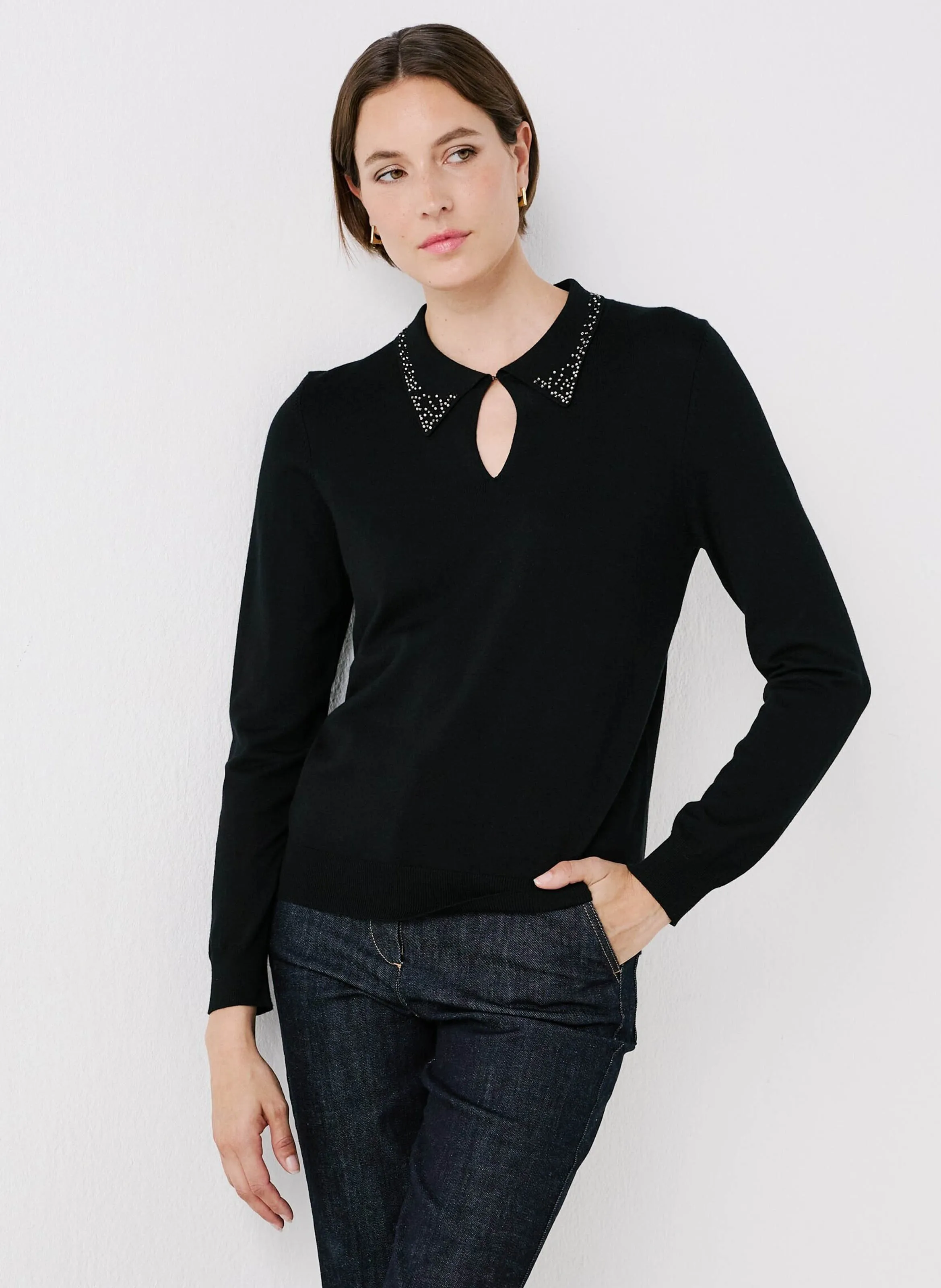 CAROLL MSARAH  JERSEY CON CUELLO DE CAMISA Y PEDRERíA EN NEGRO