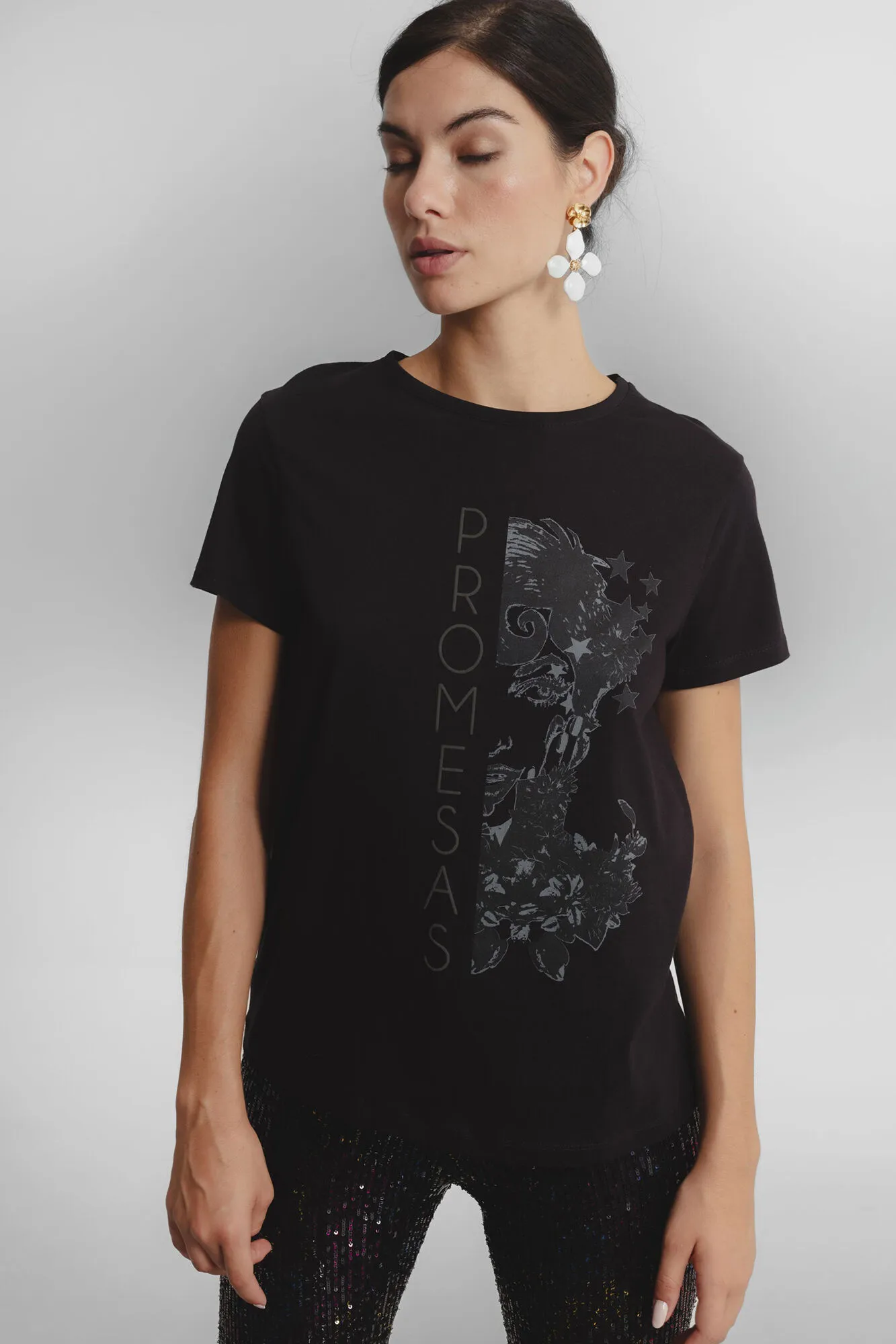 Dolores Promesas Camiseta de cuello redondo y manga corta