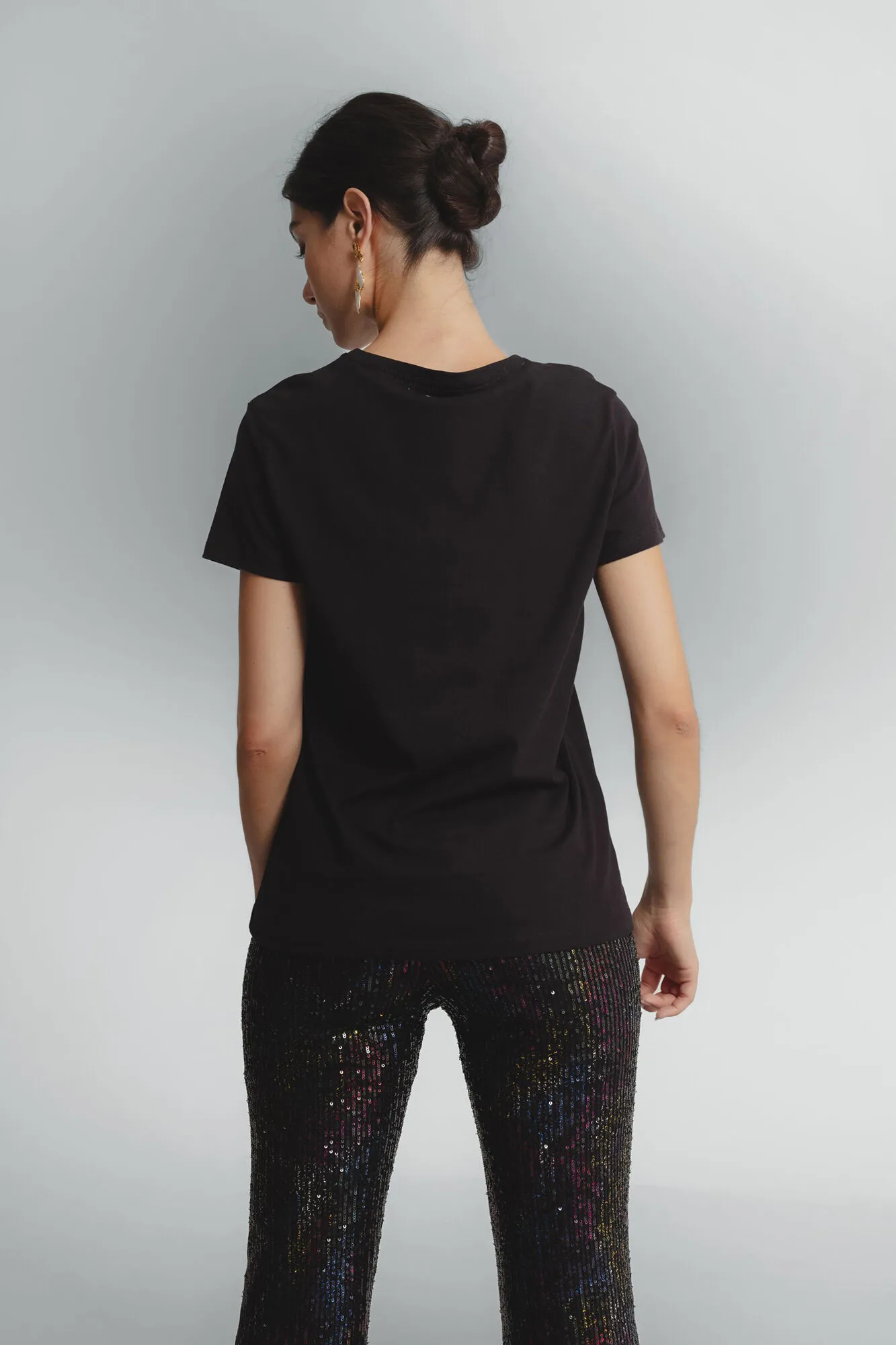 Dolores Promesas Camiseta de cuello redondo y manga corta