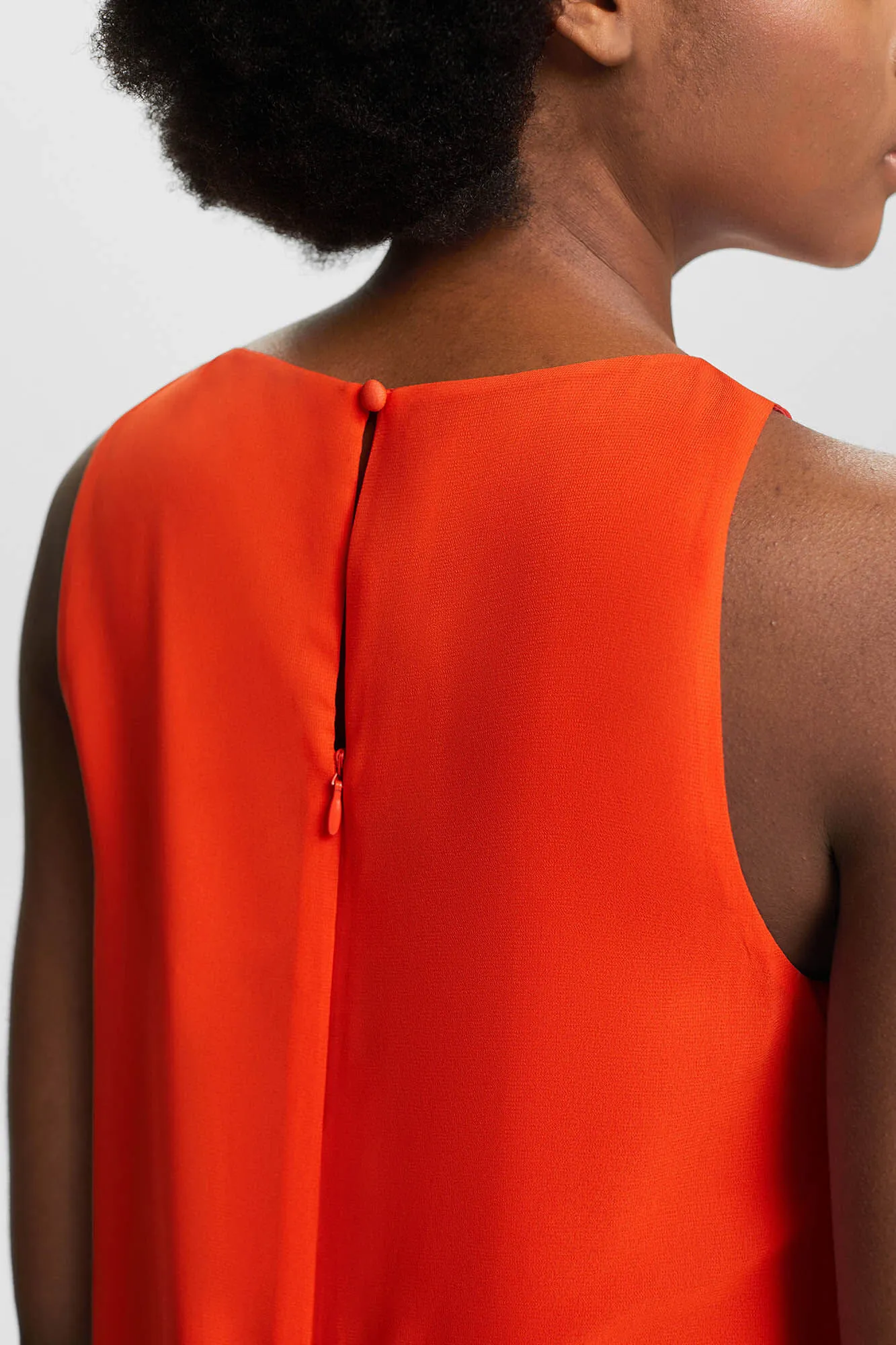 Esprit Vestido corto chifón material sostenible