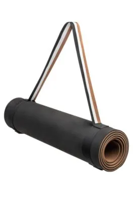 Esterilla de yoga con correa a rayas de la marca