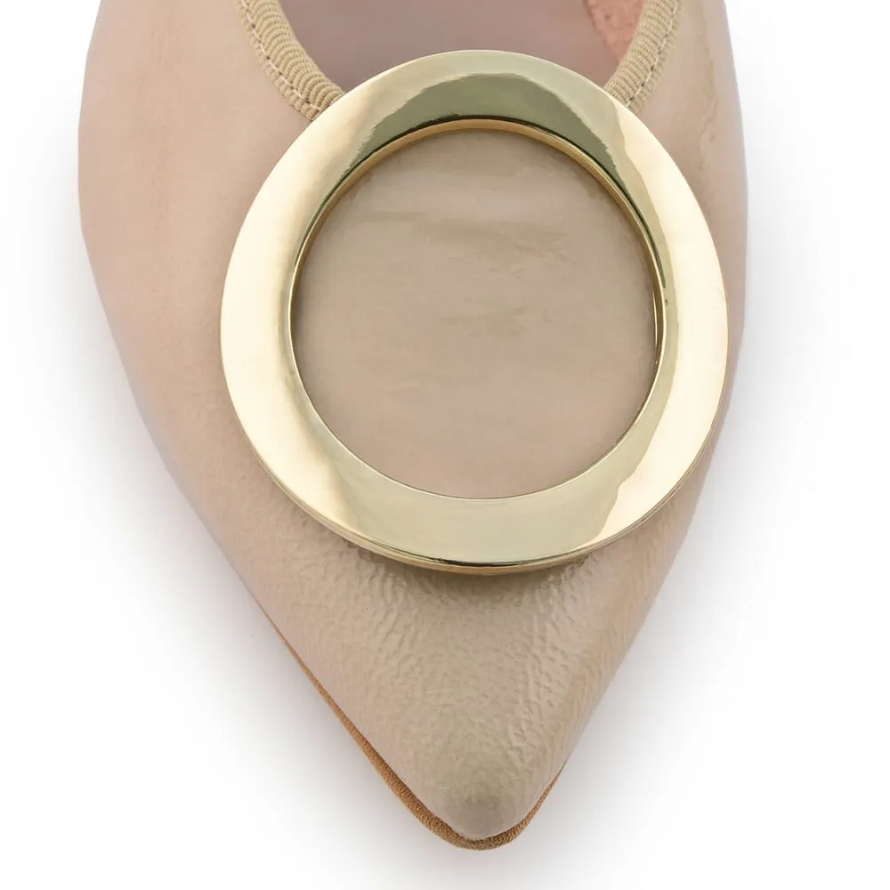 Francesita Charol Akitio Beige Adorno Dorado