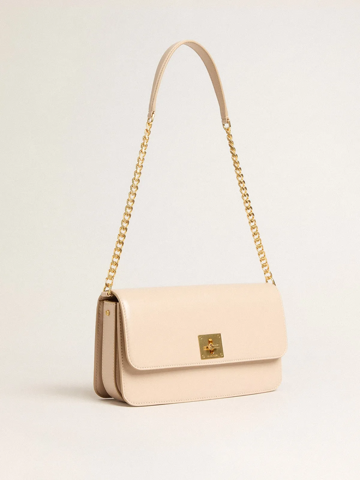 Gioia Bag en piel palmellato de color rosa pálido y detalles dorados