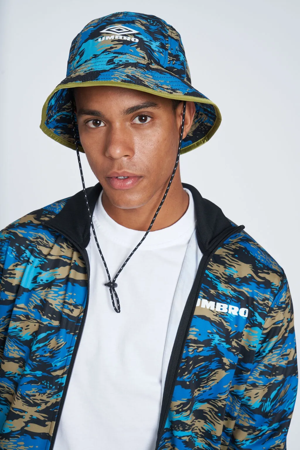 Gorra Umbro Resort Bucket Blue / Black
