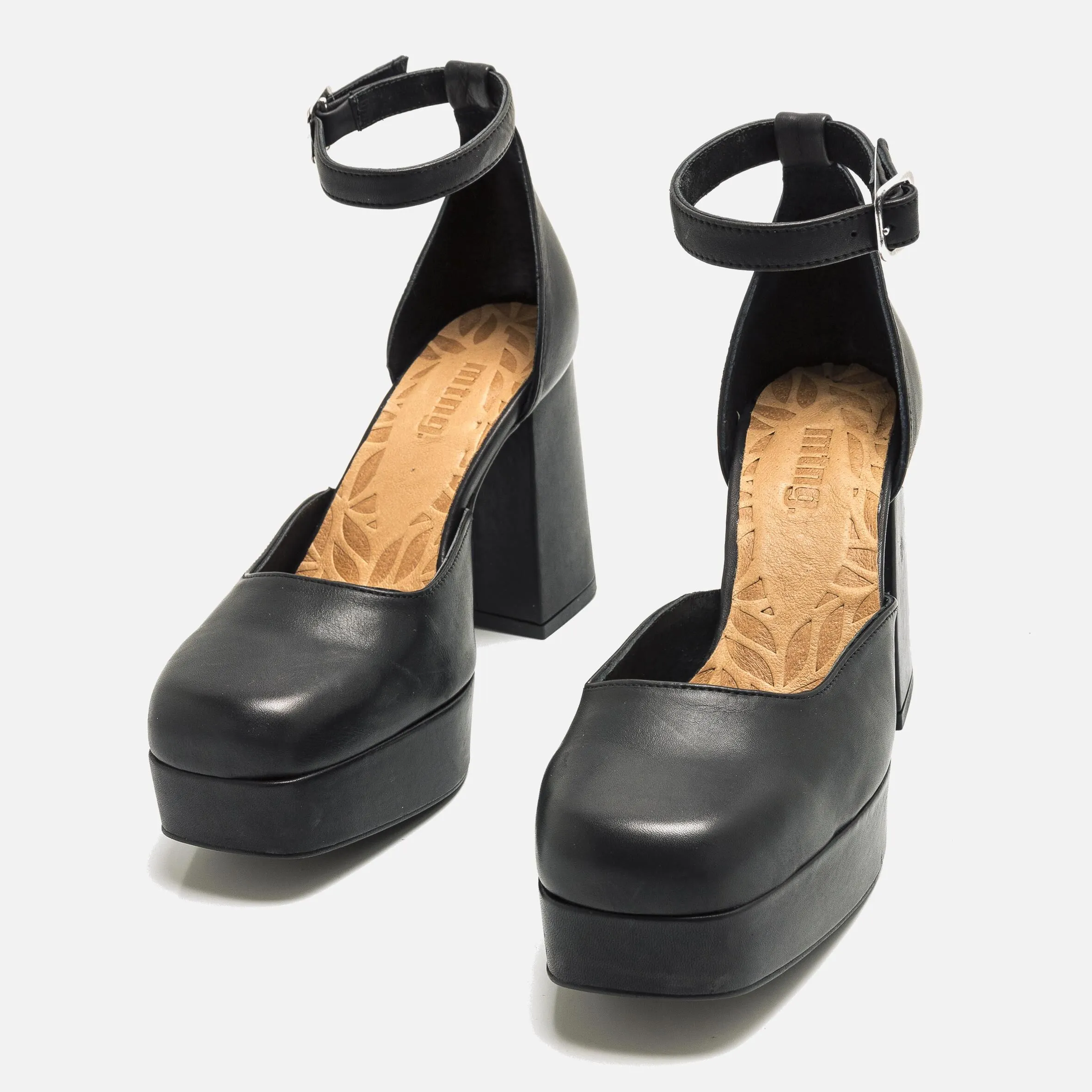 JACQUELINE ZAPATOS DE TAC&OACUTE;N  MUJER