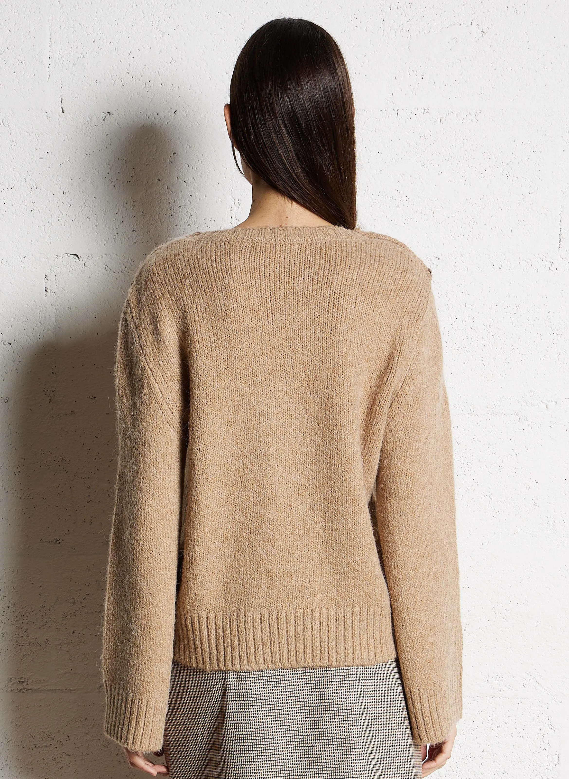 LLIONA  JERSEY DE PUNTO RECTO CON CUELLO REDONDO EN BEIGE