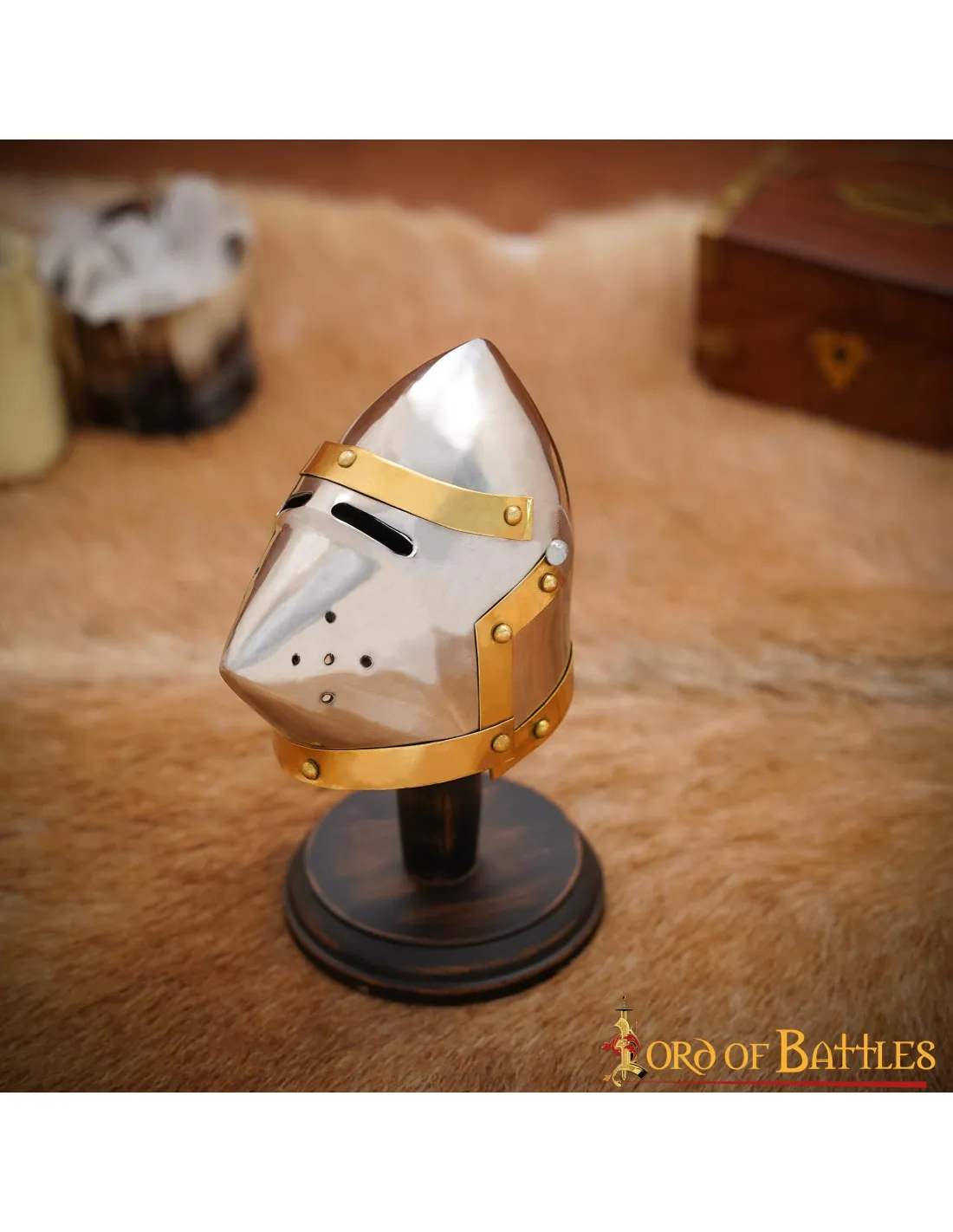 Mini casco bacinete Pig Face, con stand