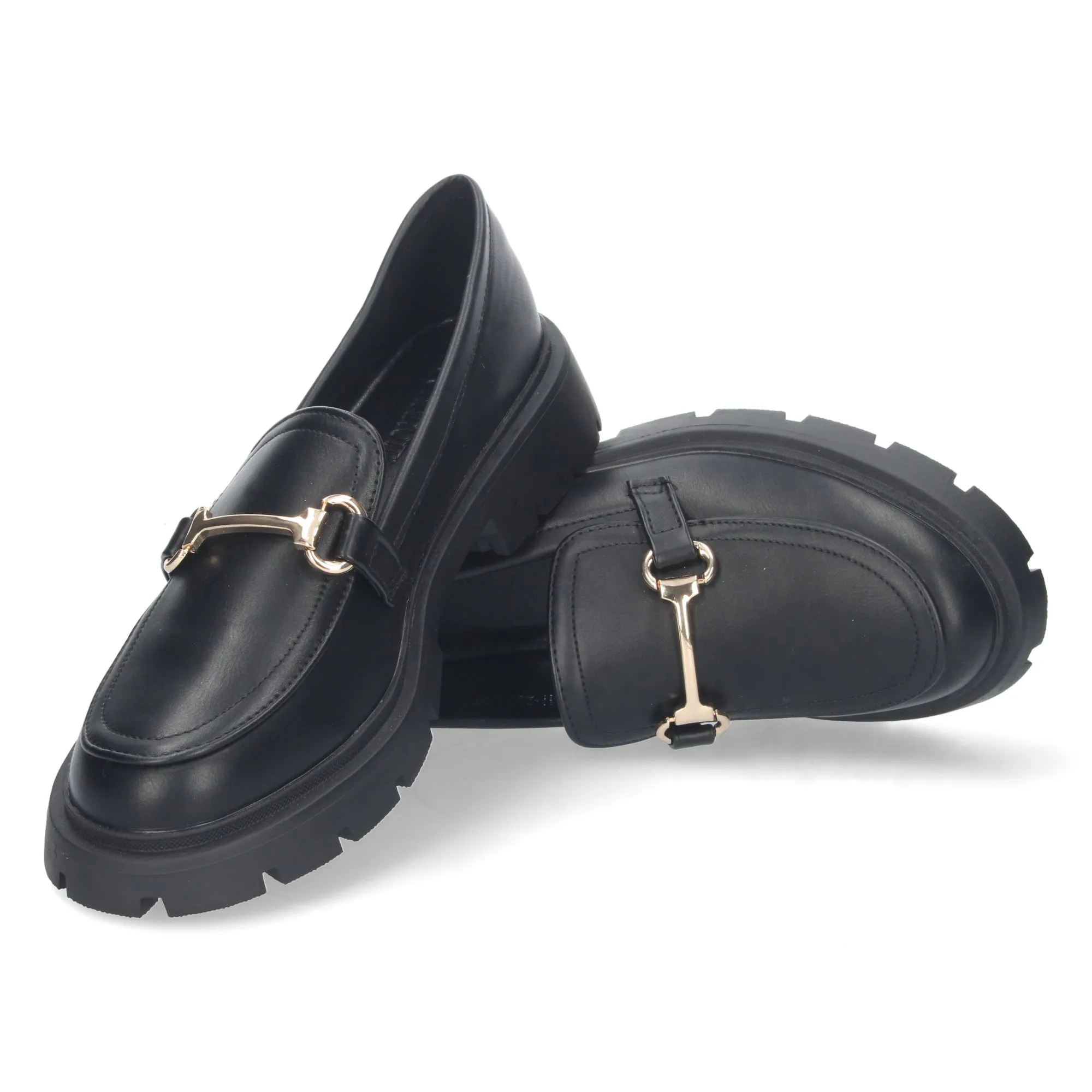 Mocasin plano con detalle metalico mujer color negro