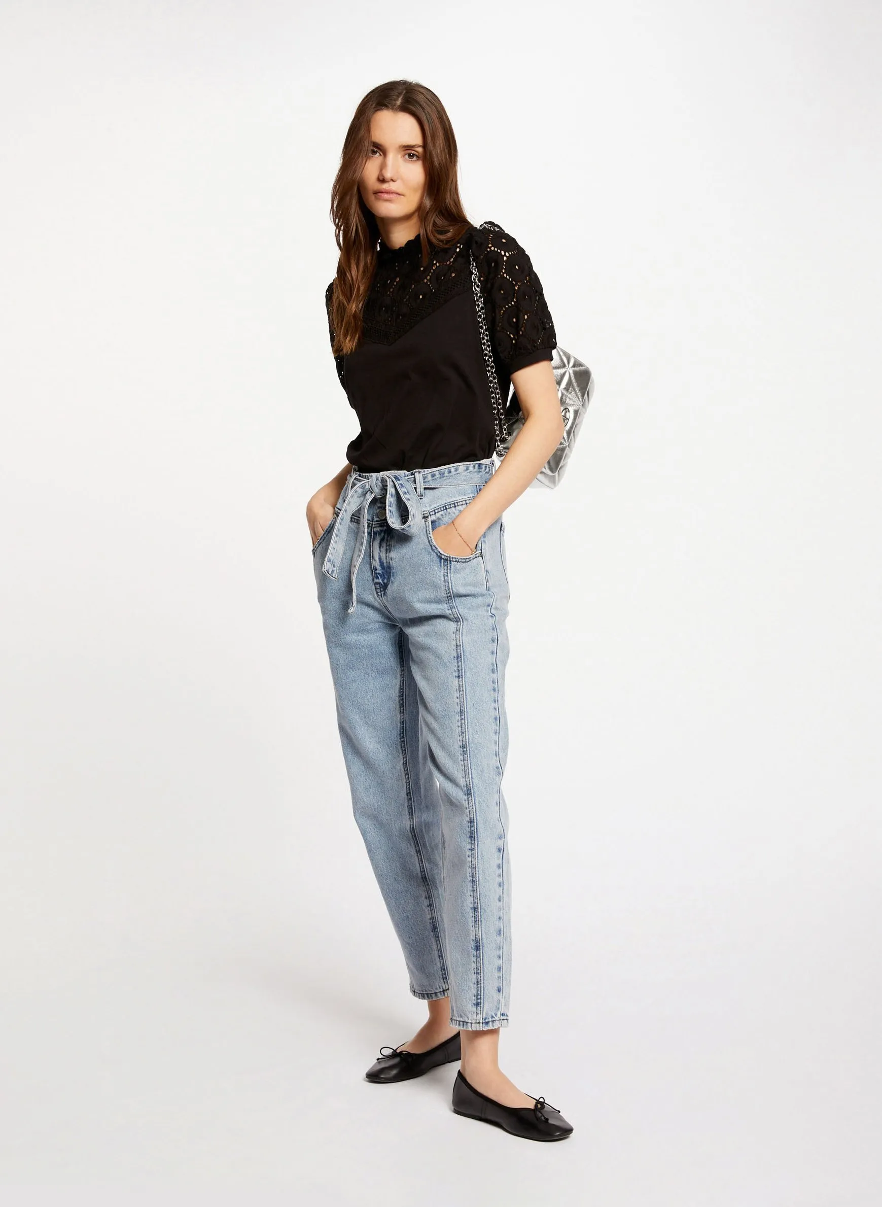 MORGAN DULIE  TOP DE ALGODóN BORDADO CON CUELLO ALTO EN NEGRO