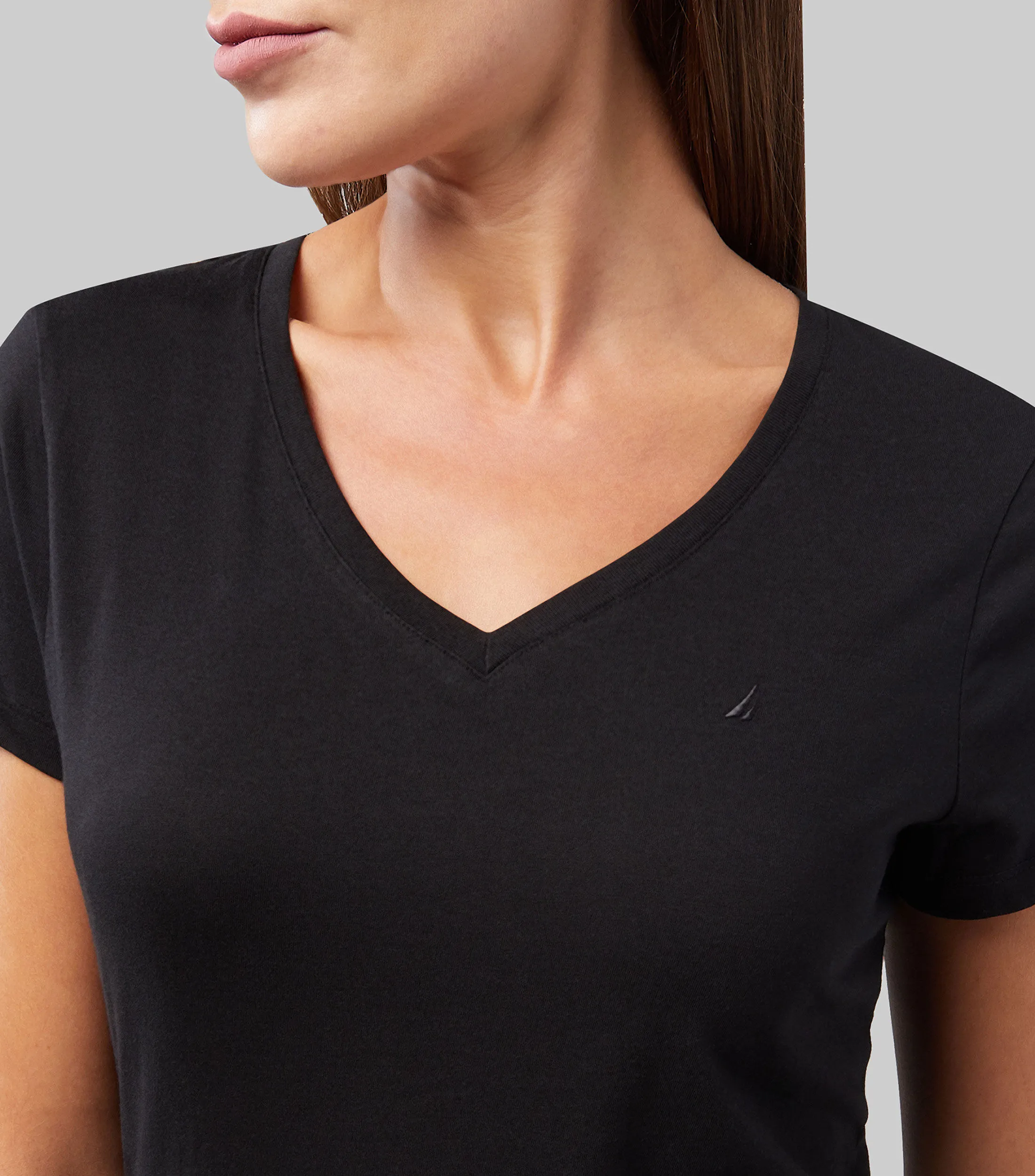 Nautica Playera de cuello V manga corta lisa Mujer