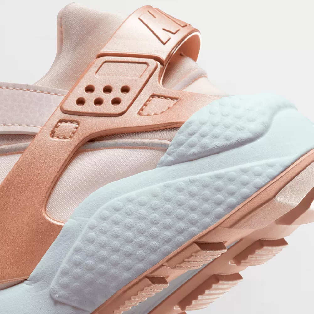 NIKE W. AIR HUARACHE  DV6017 600 MUJER