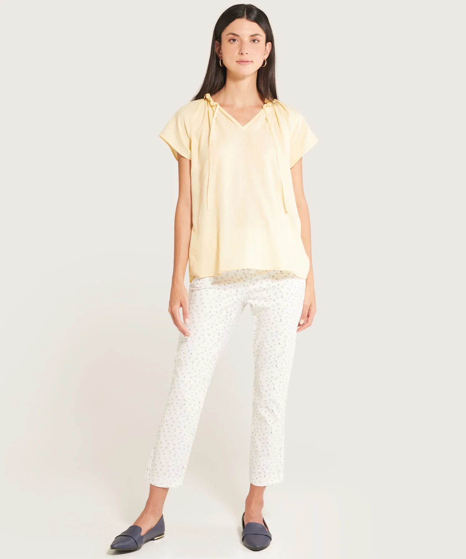 PANTAL&OACUTE;N CHINO ESTAMPADO CON CINTUR&OACUTE;N