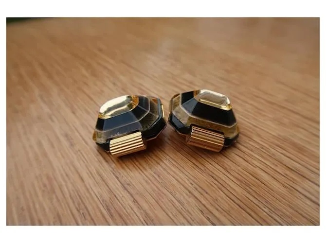 Pendientes antiguos de Pierre Cardin Gold hardware 