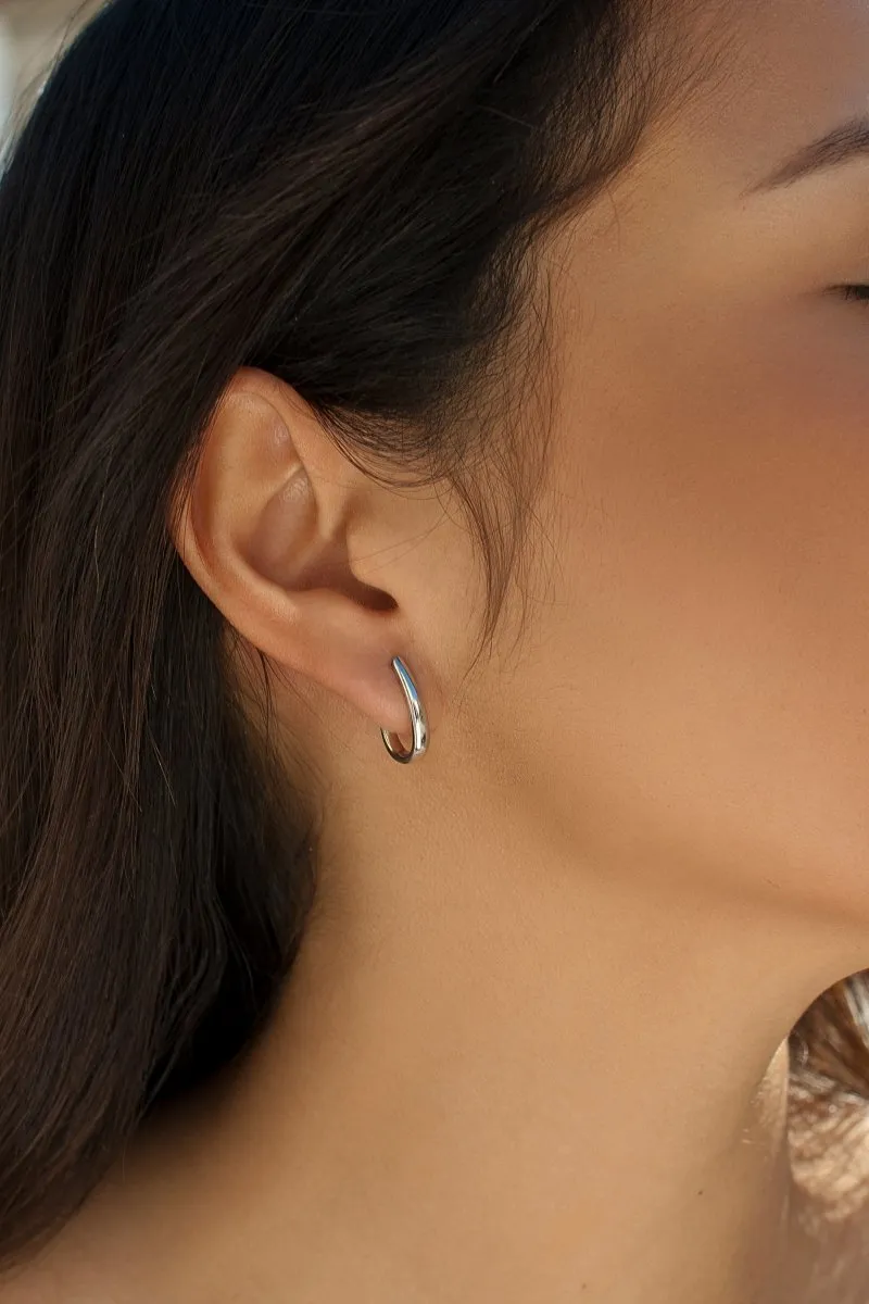 Pendientes aros pequeos diseo semiabierto y plata lisa