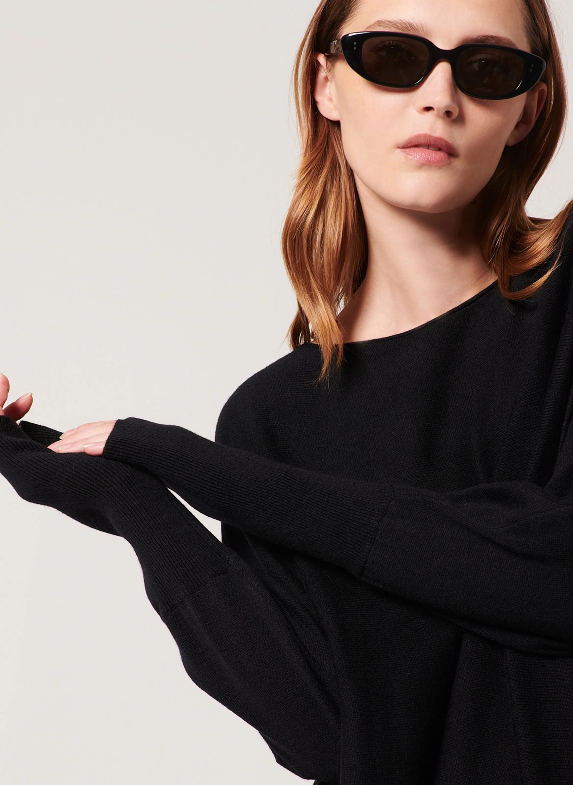 RENDY  VESTIDO DE PUNTO OVERSIZE EN NEGRO