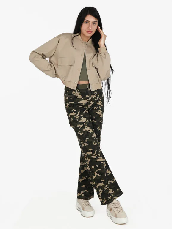 Solada Cazadora bomber corta para mujer.