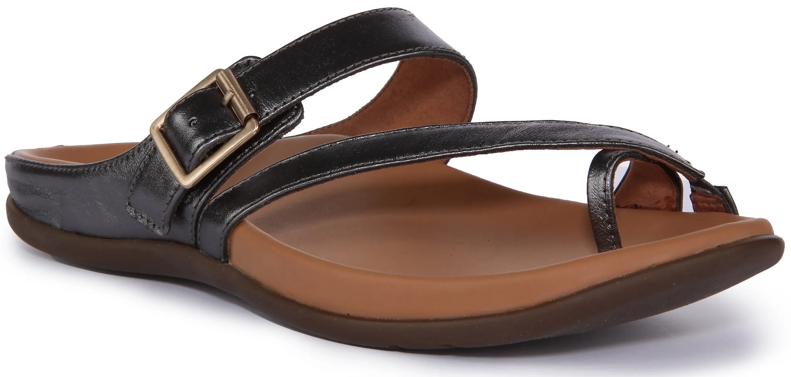 Strive Nusa Sandalia de dedo elástica con hebilla para mujer en negro brillante