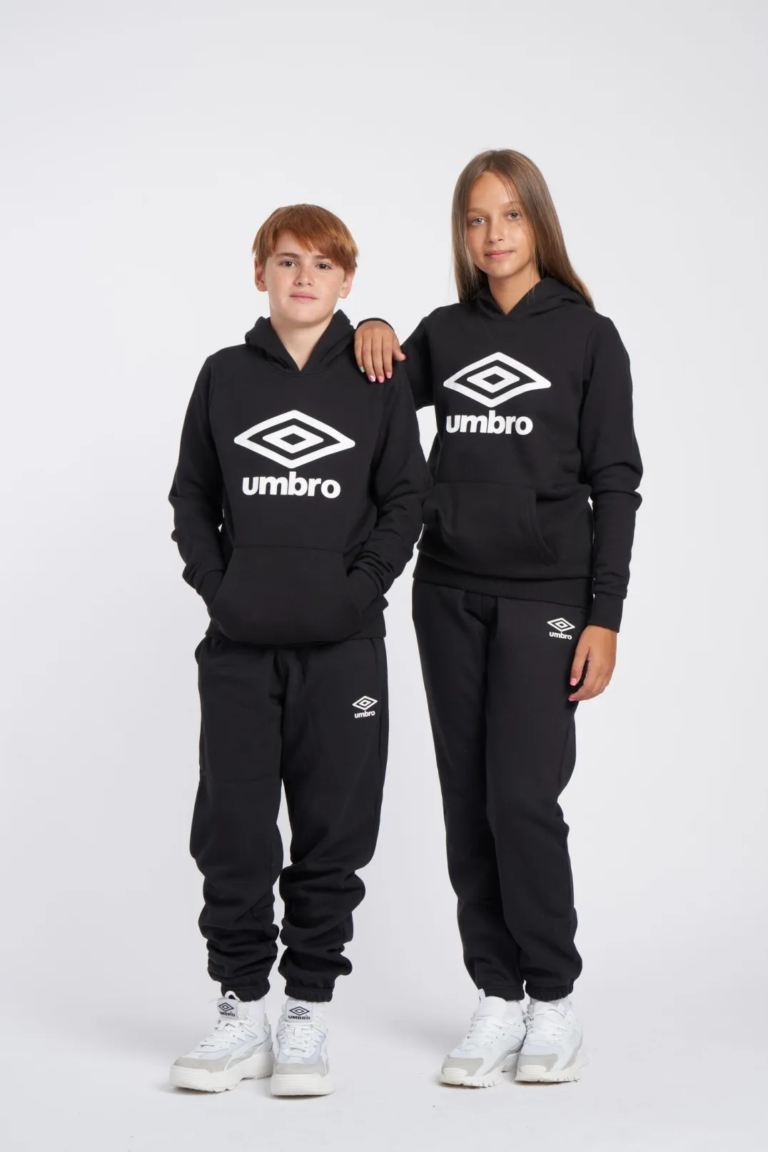 Sudadera Umbro Wardrobe Hoodie Large Logo Junior Black / White