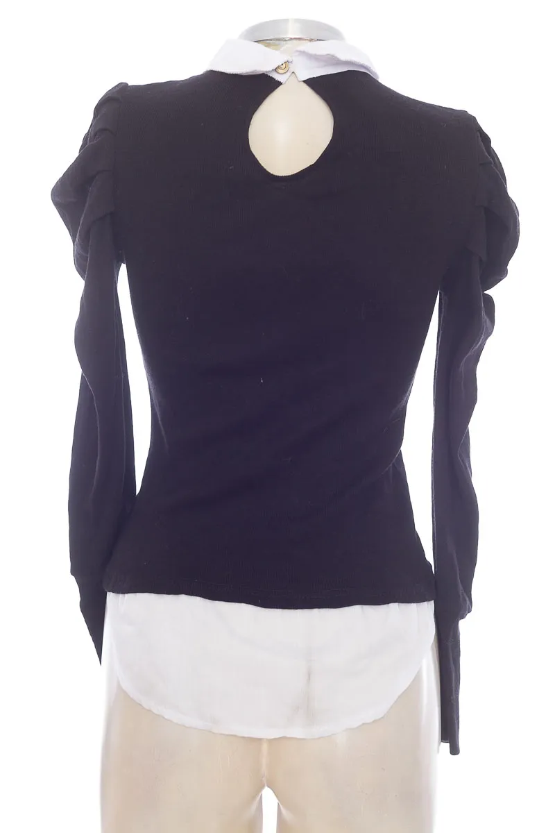 SWEATER COLOR NEGRO  BEKKA