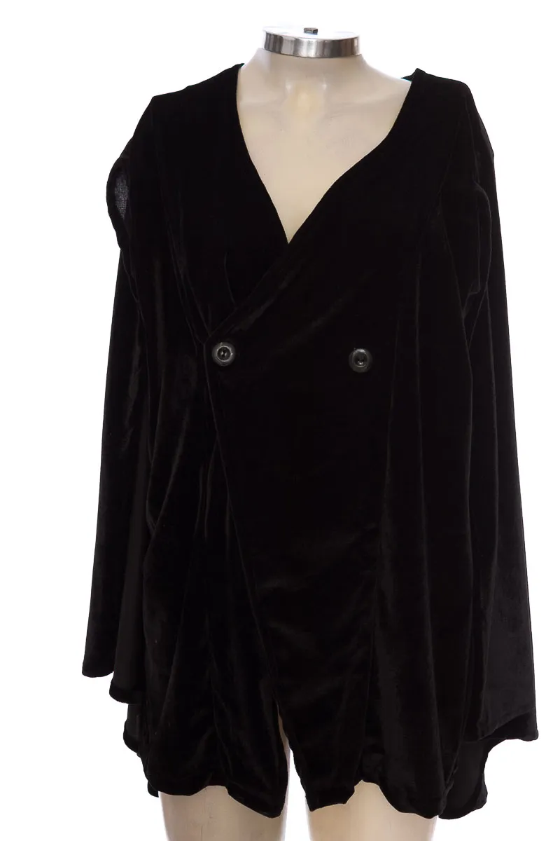 SWEATER COLOR NEGRO  CLOSEANDO