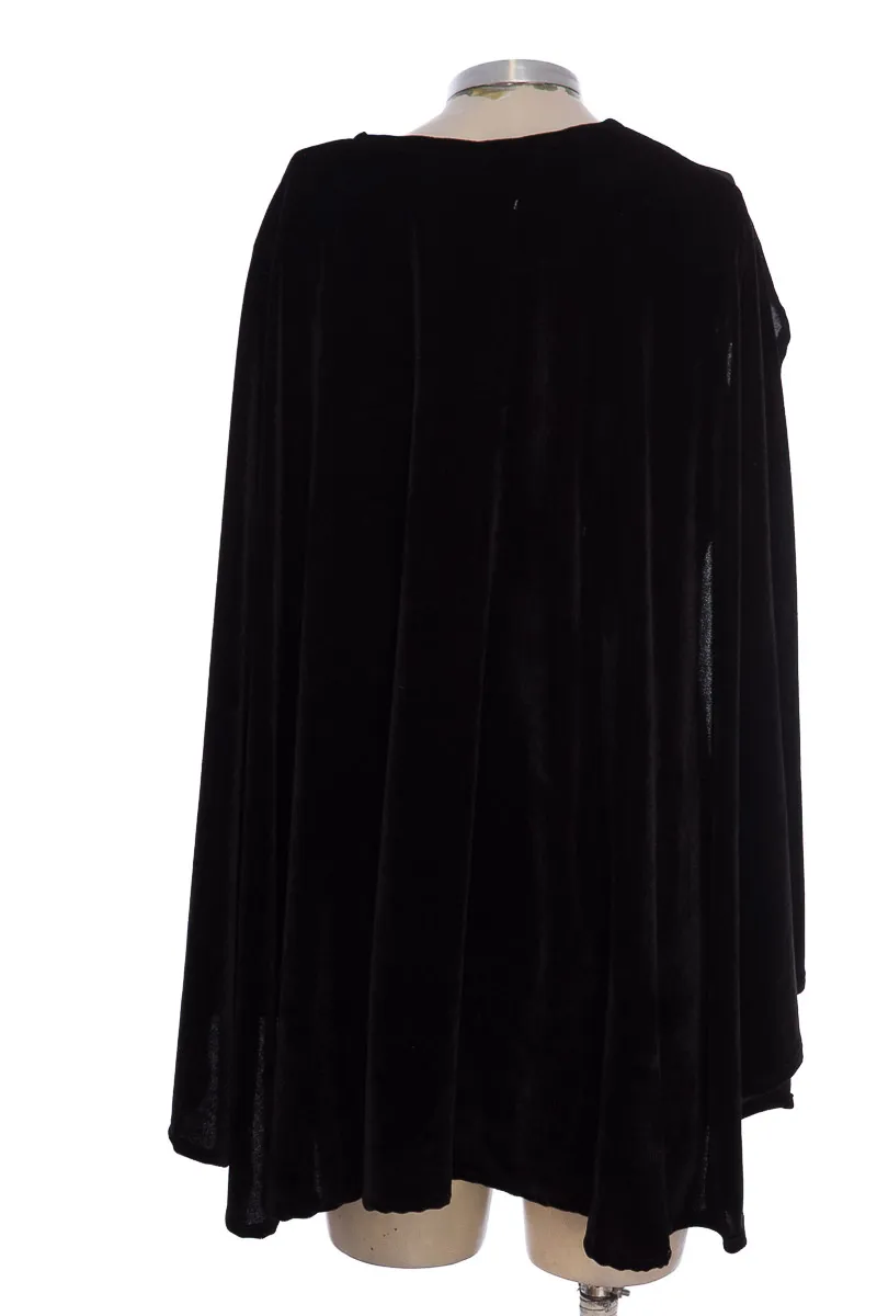 SWEATER COLOR NEGRO  CLOSEANDO