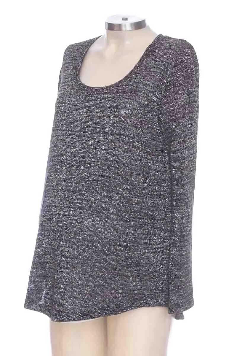 SWEATER COLOR NEGRO  PIPONAS