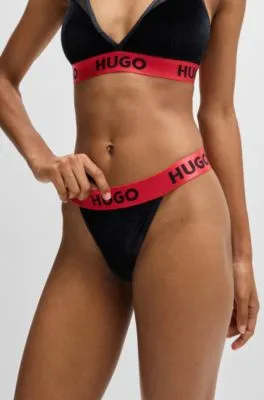 Tanga de terciopelo elástico con logo en la cintura