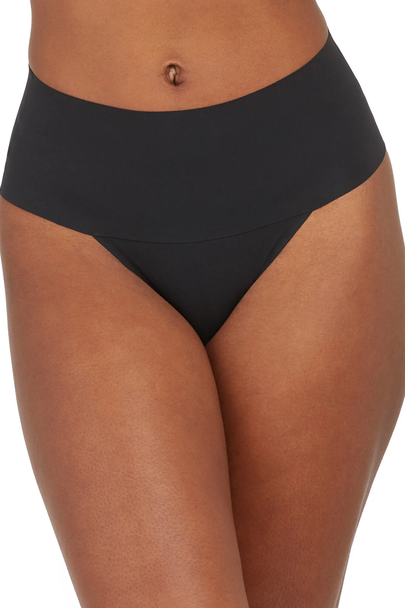 Tanga moldeador invisible negro Spanx