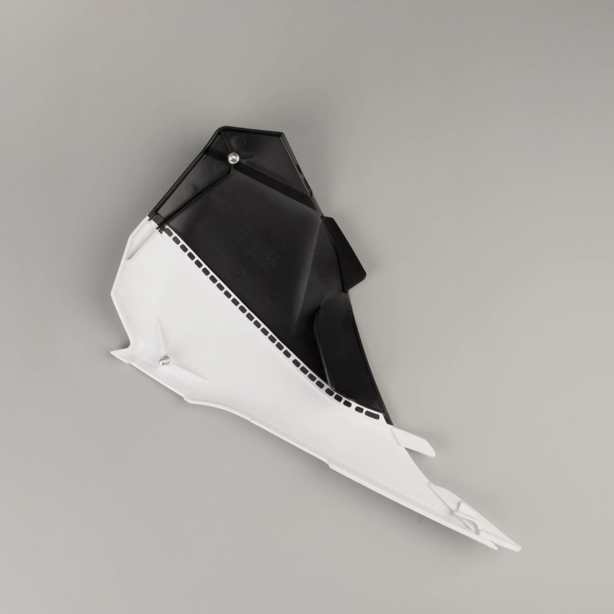 TAPA DE AIRBOX RTECH IZQUIERDA NEGRABLANCA