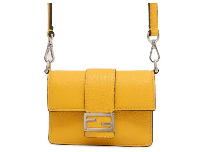 Tarjetero de cuero amarillo Fendi 