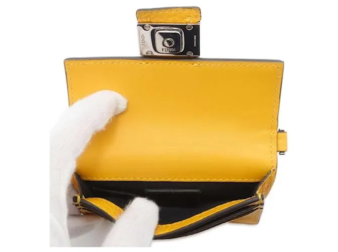 Tarjetero de cuero amarillo Fendi 