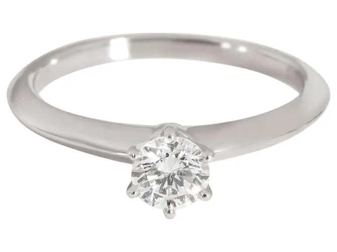Tiffany & Co TIFFANY Y COMPAÑIA. Anillo de compromiso con diamante solitario en platino H VS1 0.33 por cierto Plata Metálico