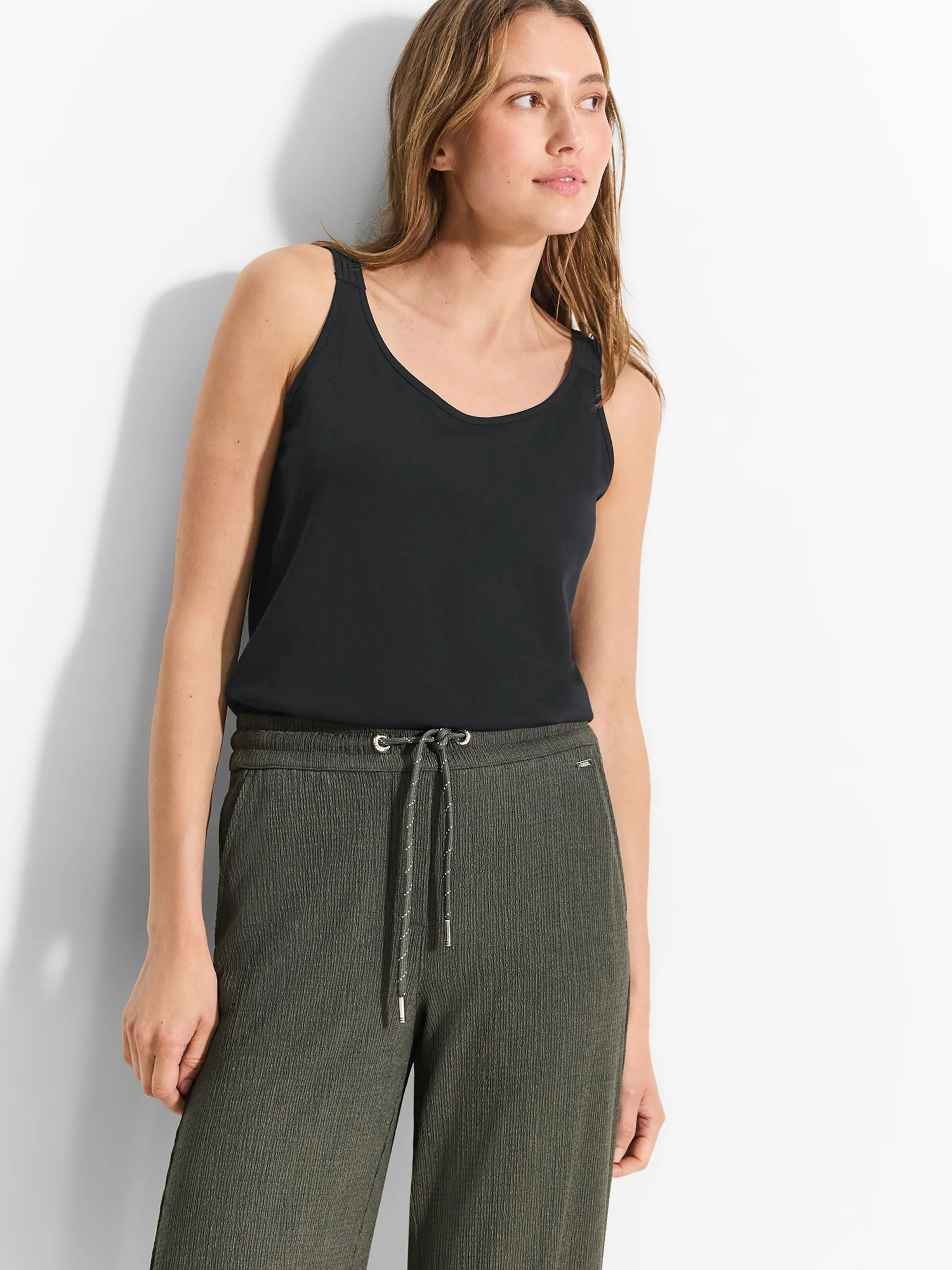 Top CECIL en Negro