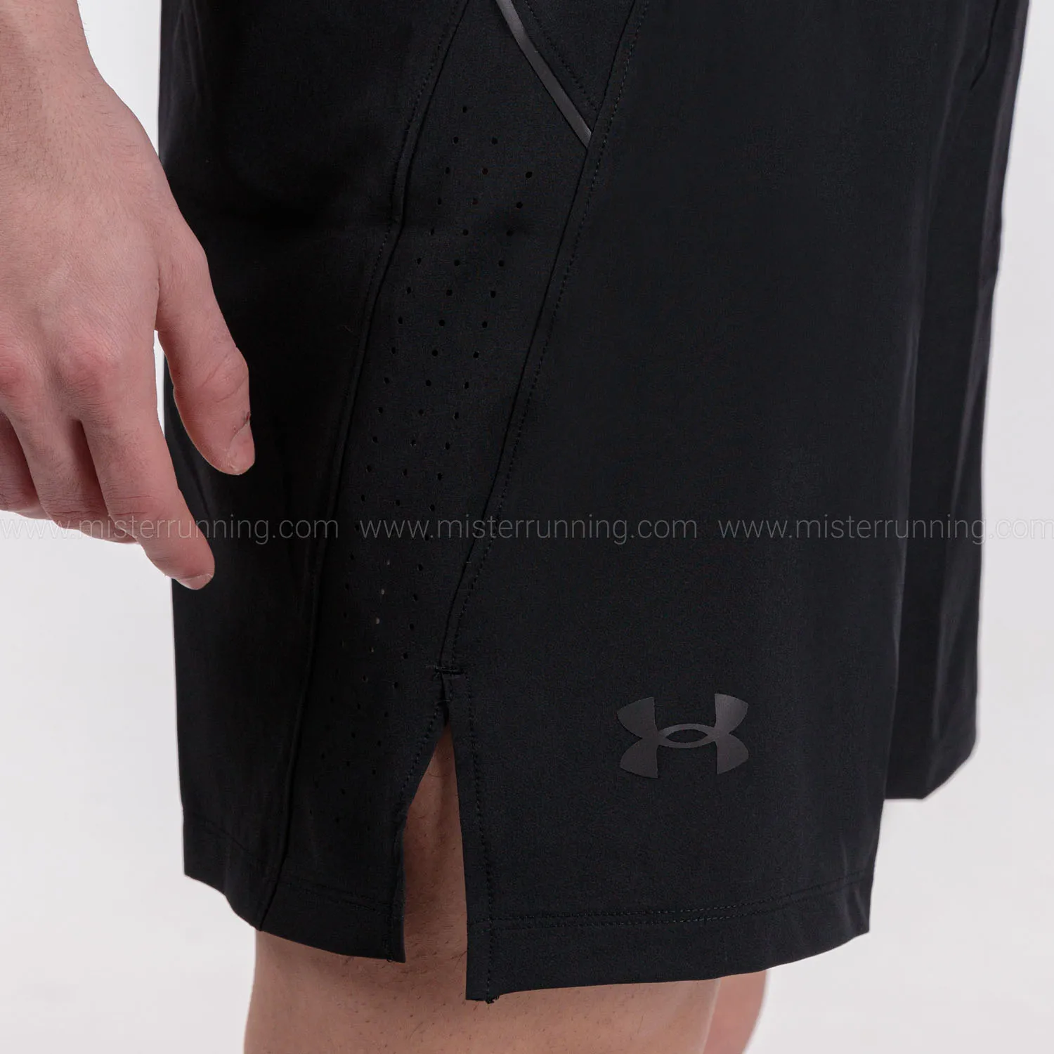 Under Armour Launch Elite Graphic 7in Shorts
