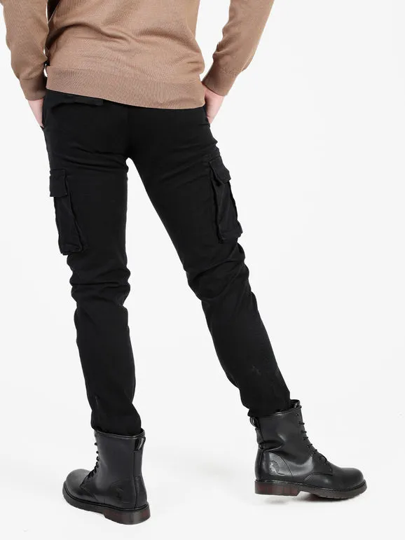 Yes Design Pantalón de hombre con grandes bolsillos laterales.