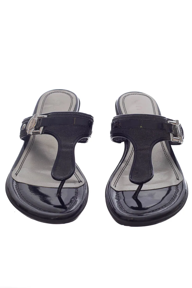 ZAPATOS COLOR NEGRO  UNISA